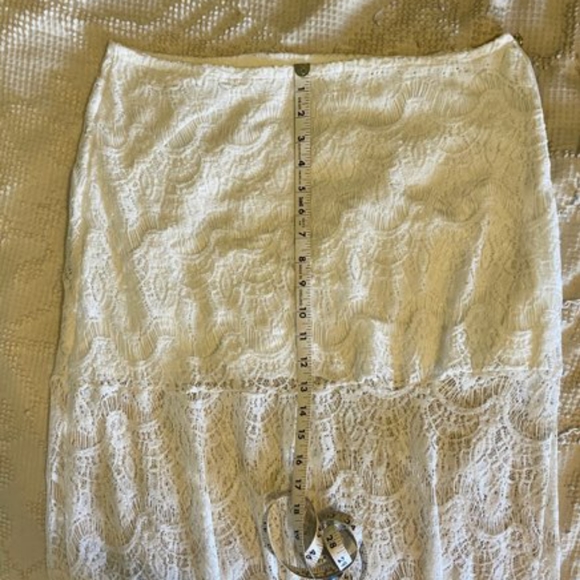 Long Lace Maxi Skirt - Picture 6 of 15